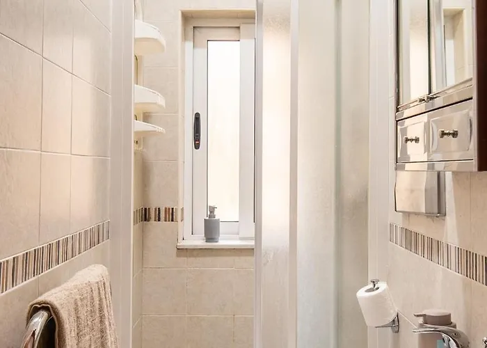 Silver Harbour - 2 Bedrooms, 2 Bathrooms *