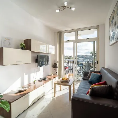 Silver Harbour - 2 Bedrooms, 2 Bathrooms *