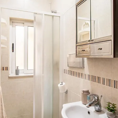 Silver Harbour - 2 Bedrooms, 2 Bathrooms *