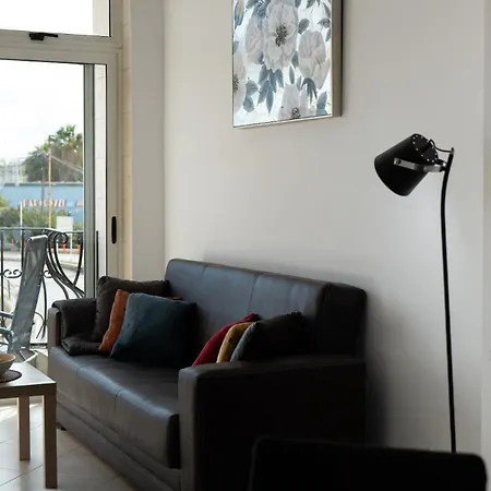 Silver Harbour - 2 Bedrooms, 2 Bathrooms Апартаменты *