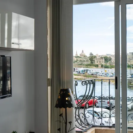 Silver Harbour - 2 Bedrooms, 2 Bathrooms Апартаменты Gzira
